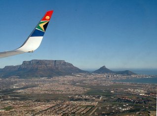 Familienreise Suedafrika_Flug ueber Kapstadt