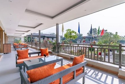 Nepal for family - Soaltee Westend Resort - Terrasse