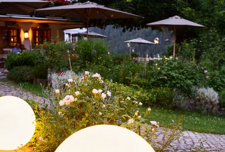 For Family Reisen - Bio-Familienhotel - Chesa Valisa Naturhotel Garten