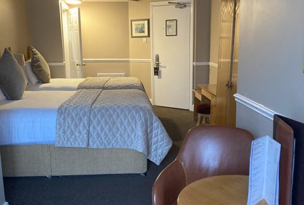 Irland for family - Irland Familienreise - Spanish Point - Bellbridge Hotel - Zimmer Ganz