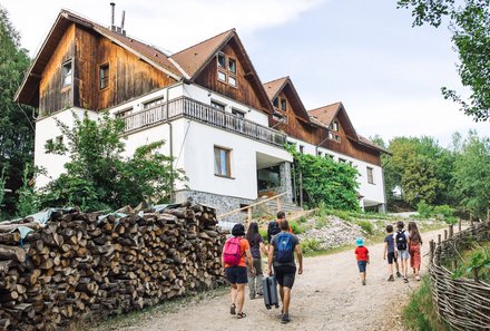 Rumänien Family & Teens - Equus Silvania Wilderness Center - Außenansicht