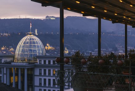 Georgien Familienreise individuell - Hotel Brim Tbilisi - Ausblick vom Balkon