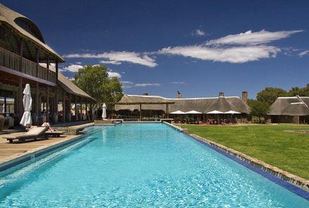 Kapstadt Familienreise - Kapstadt for family individuell - Aquila Private Game Reserve Pool 