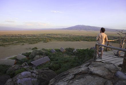 Tansania for family individuell -Familienabenteuer Tansania - Ngorongoro Krater - Ausblick über das Camp
