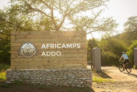 Garden Route Familienreise - Addo Nationalpark - AfriCamps Eingangsschild