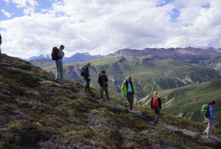 Kanada mit Kindern - Gründe nach Kanada zu reisen - Wanderung am Sheepmountain