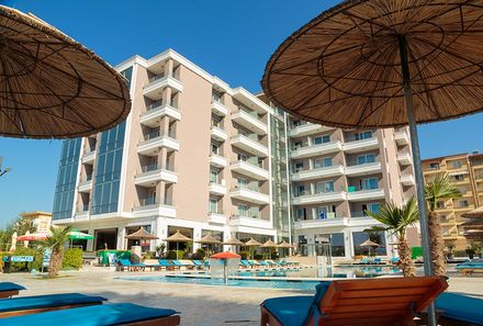 Albanien Familienreise - Albanien for family - Vlora - Kraal Hotel Außenansicht