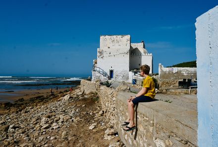 Familienreise Marokko - Marokko for family individuell - Junge am Atlantik
