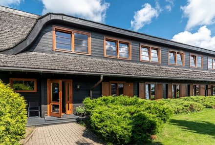 Baltikum for family individuell - Baltikum Familienreise - Aparjods Hotel - Außenansicht
