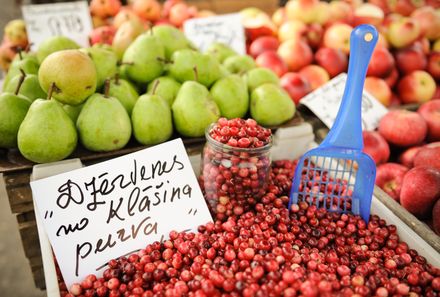 Lettland mit Kindern - Marktstand