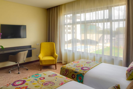 Kenia for family individuell - Familienreise Kenia - Best of Kenia mit Kindern - Tamarind Tree Hotel - Zimmer TV