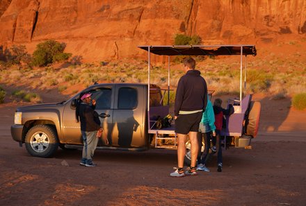 USA Südwesten mit Kindern - USA Westküste for family individuell - Abenteuer im Wilden Westen - Jeep-Fahrt im Monument Valley