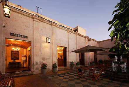 Peru Family & Teens - Peru for family - Hotel Posada Monasterio Arequipa - Eingang