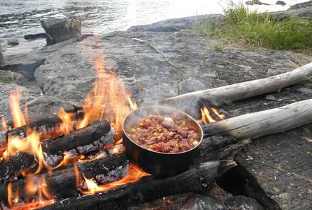 Finnland Familienreise - Finnland for family individuell - Lagerfeuer-Frühstück