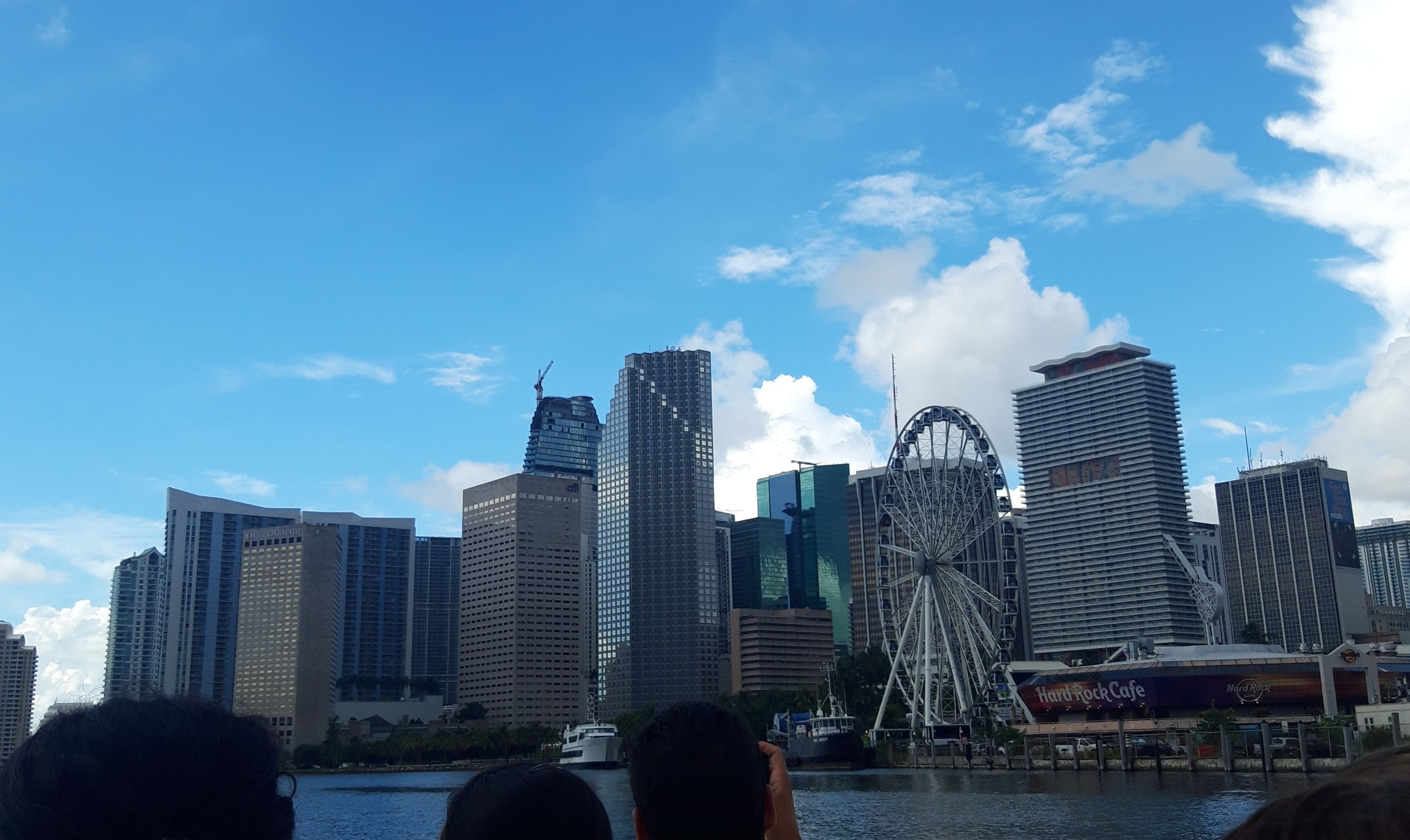 Florida-Rundreise mit Kindern im Mietwagen - Reisebericht - Speedboat Tour Miami Skyline