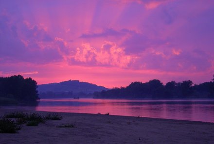 Familienurlaub Frankreich - Frankreich for family - Sonnenuntergang über dem Fluss