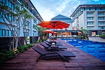 Javi & Bali mit Jugendlichen - Java-Bali Family & Teens - Harris Hotel Malang Pool