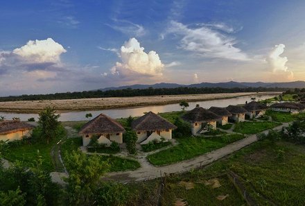 Nepal Familienreisen - Nepal for family - Barahi Jungle Lodge - Außenansicht