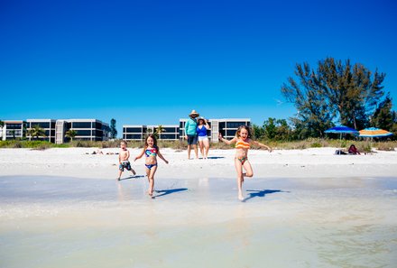 Florida Rundreise mit Kindern - Florida for family individuell - Kids am Strand von Sanibel Island