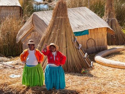 Peru Familienreise - Peru Teens on Tour - Frauen auf Feld