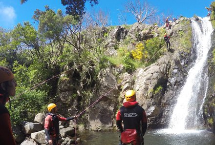 Madeira mit Kindern - Ausflüge & Reisetipps Madeira mit Kindern - Canyoning für Familien