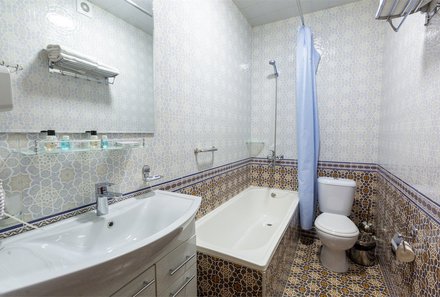Usbekistan Reise mit Kindern - Hotel Iman Bukhara - Badezimmer