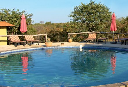 Namibia mit Teenagern - Namibia Teens on Tour - Gondwana Etosha Safari Camp Pool