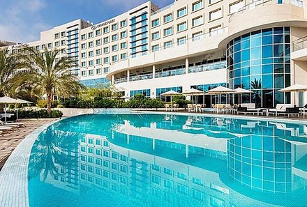 Oman for family - Hotel Crowne Plaza Muscat OCEC - Pool