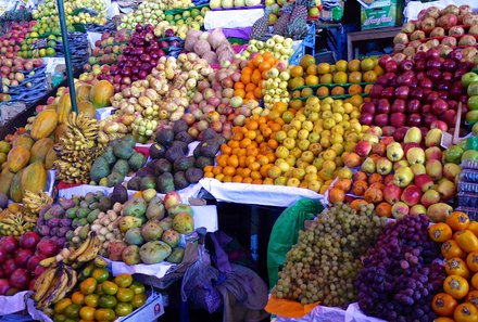 Peru Familienreise - Peru Teens on Tour - Obststand - San Camilo