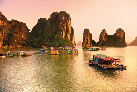 Vietnam mit Baby - Vietnam mit Baby und Kind - Erlebnisbericht - Sonnenuntergang in der Halong Bucht
