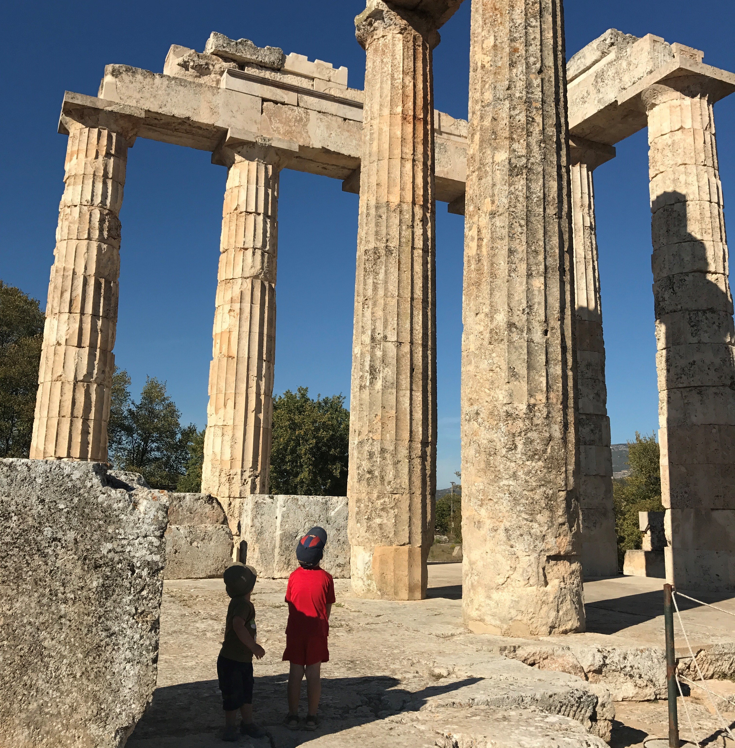 Familienreise Griechenland - Die Highlights Peloponnes mit Kindern - Kinder entdecken Nemea