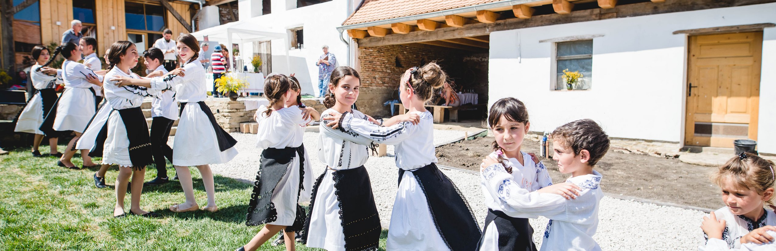 Rumänien Familienreise - Rumänien Reise mit Kindern - Aufführung von Kindern
