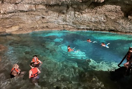 Mexiko mit Kindern - Mexiko Urlaub mit Kindern - Baden in der unterirdischen Cenote