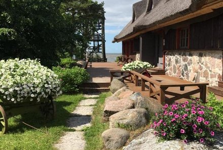 Estland for family - Familienreise Estland -  Tuulingu Gasthaus - Garten der Unterkunft
