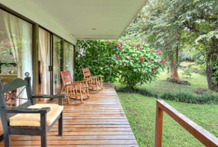 Familienurlaub Costa Rica - Costa Rica mit Kindern - Hacienda Guachipelin Veranda