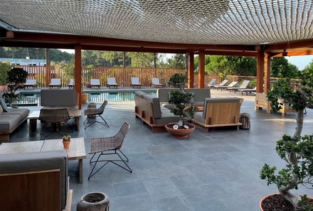 Portugal Familienurlaub - Hotel Feel Viana - Außenbereich Pool