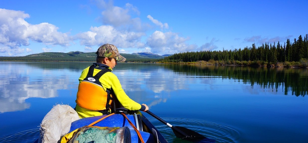 Outdoor-Familienurlaub - Kanada mit Kindern - Experteninterview - Kanu in den Rocky Mountains