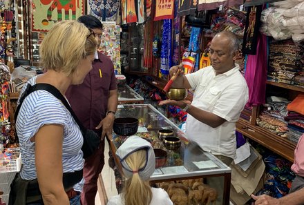 Sri Lanka for family individuell - Sri Lanka Individualreise mit Kindern -  Markt in der Stadt Kandy