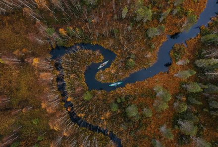 Finnland mit Kindern - Finnland Urlaub mit Kindern - Familienurlaub Finnland - Oulanka Nationapark Kanufahrt von oben