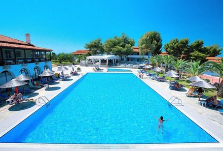 Griechenland Familienreise - Chalkidiki for family - Blue Dolphin Hotel Pool