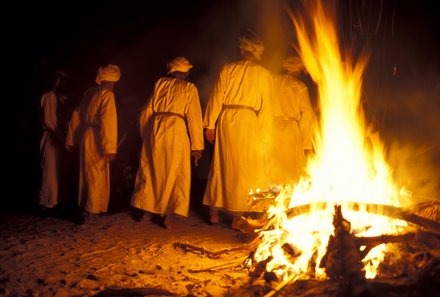Erfahrung im Oman mit Kindern - Oman Rundreise mit Kindern - Lagerfeuer in der Wüste