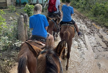 Familienreise Kuba - Kuba for family - Vinales - Kinder reiten