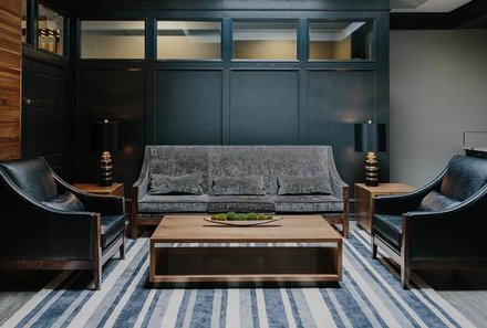 Westkanada for family - Elk + Avenue Hotel - Lobby