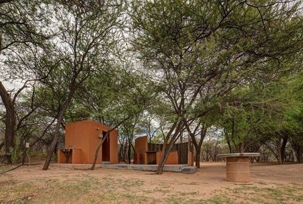 Namibia Familienreise individuell mit Dachzelt - Mount Etjo Safari Lodge Campsite