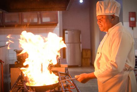 Tansania Familienreise - Tansania fo r family - Bougainvillea Safari Lodge - Cooking