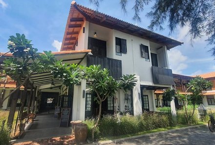 Thailand Family & Teens - Uthai Heritage Hotel - Außenansicht vom Hotel