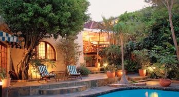 Garden Route Familienreise - Brenwin Guest House - Pool