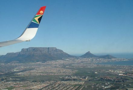 Südafrika Fernreise mit Jugendlichen - Flügel vom Flugzeug