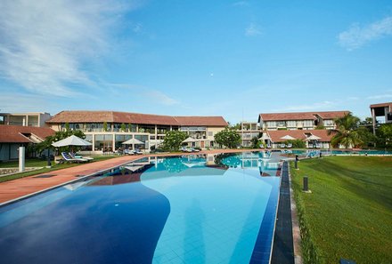Sri Lanka Familienreise - Sri Lanka Summer Family & Teens - The Calm Resort & Spa - Gartenanlage