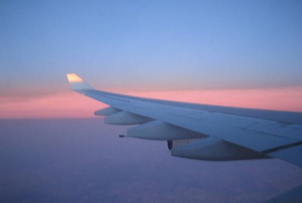 Namibia Familienreise - Namibia Teens on Tour - Flug bei Sonnenuntergang